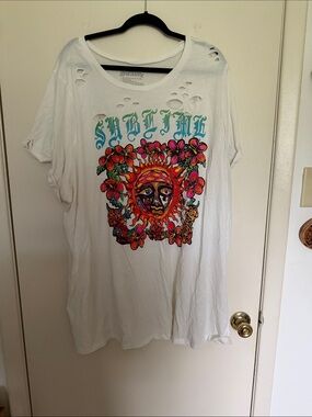 torrid White Graphic Tee with Colorful Sun & Floral Print